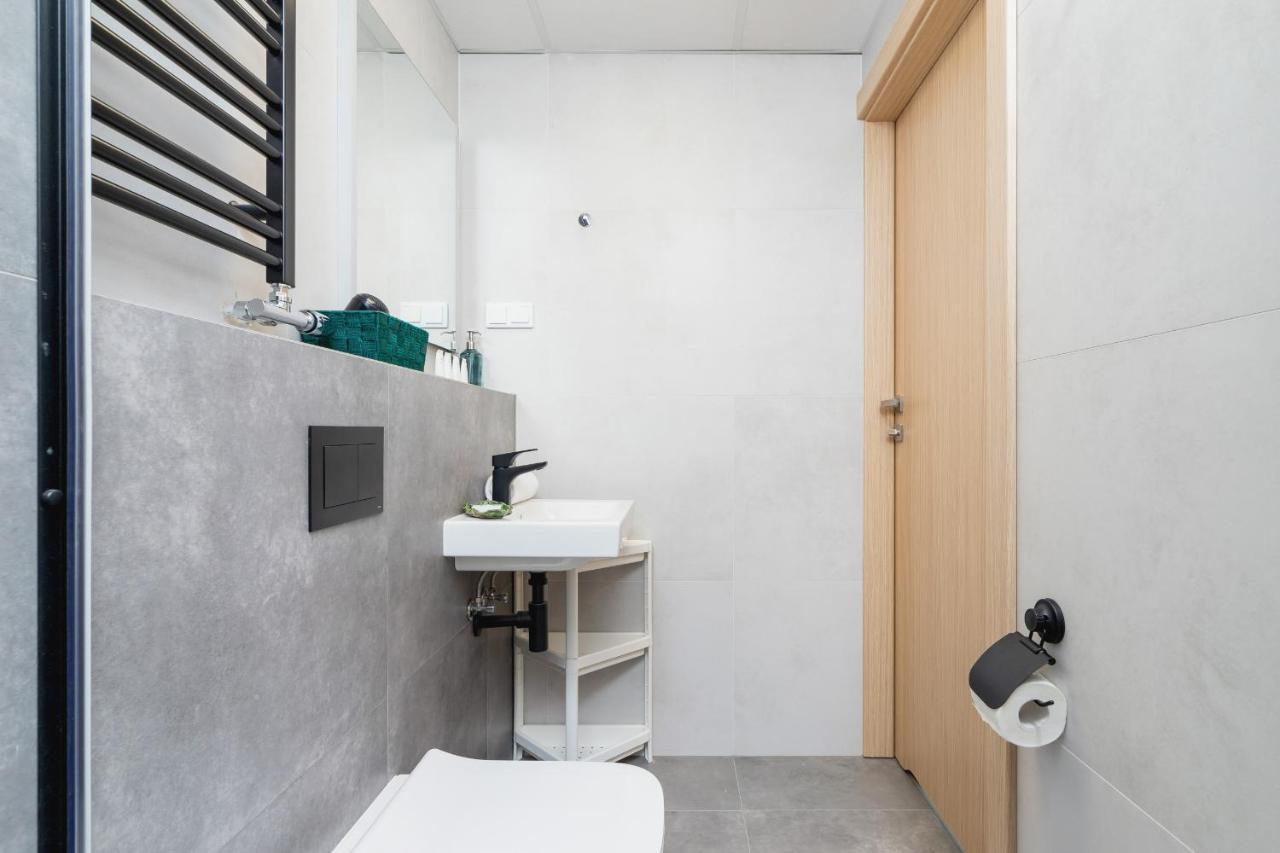 Cozy Studio Apartments Sauna & Ac Krakow By Noclegi Renters Buitenkant foto